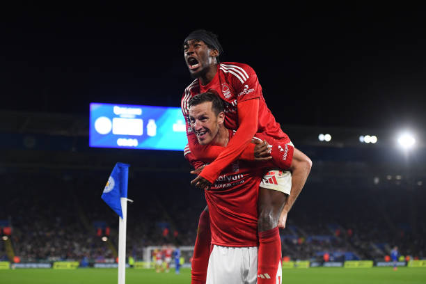 纳姆热刺的 纳姆热刺的